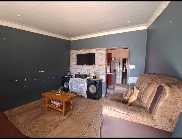 3 BEDROOM FREESTANDING FOR SALE IN BUFFALO FLATS